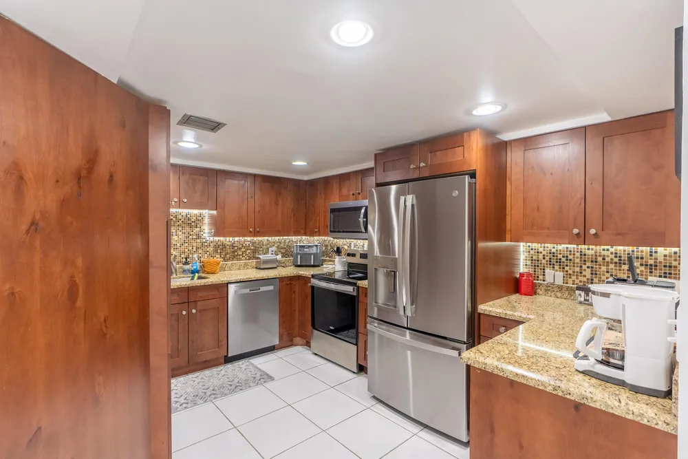 16401 Golf Club Rd, Weston, FL 33326