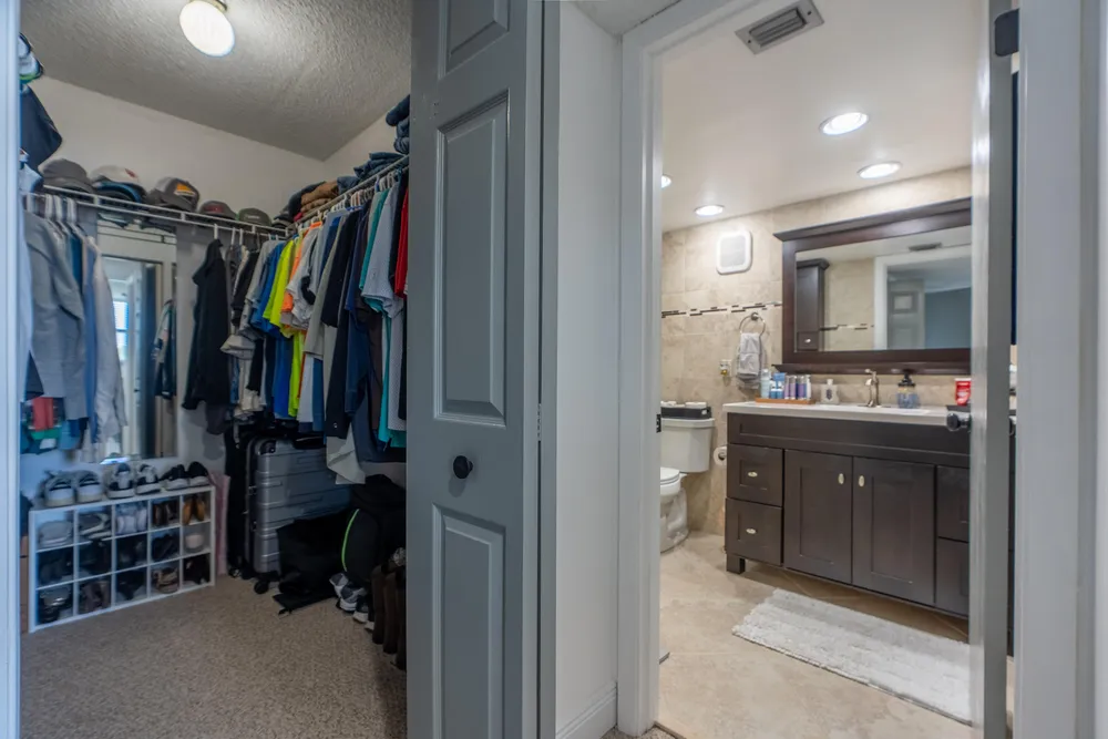 16401 Golf Club Rd, Weston, FL 33326