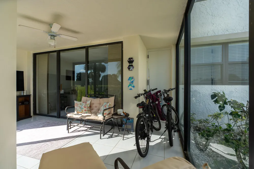 16401 Golf Club Rd, Weston, FL 33326