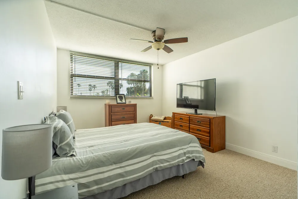 16401 Golf Club Rd, Weston, FL 33326