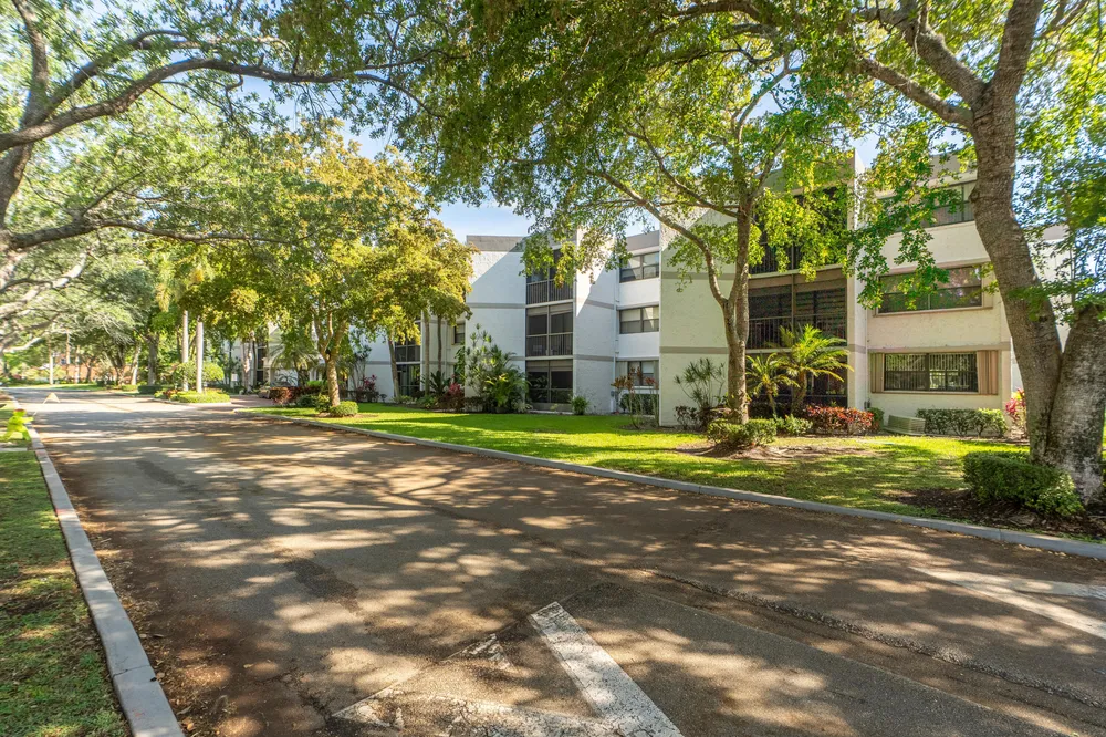 16401 Golf Club Rd, Weston, FL 33326
