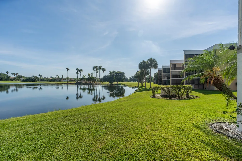 16401 Golf Club Rd, Weston, FL 33326