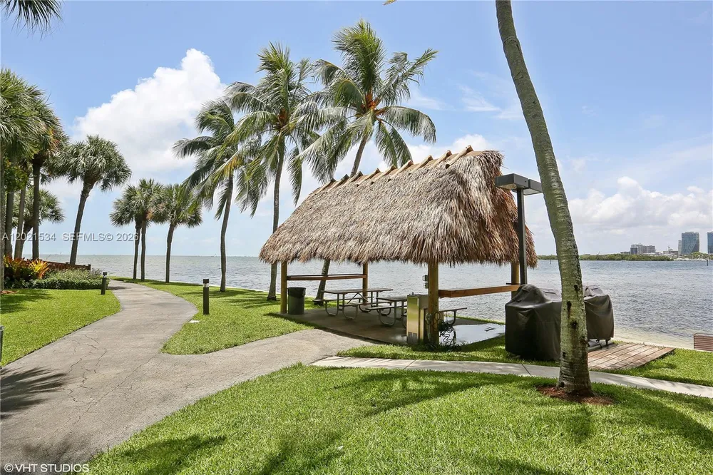 2 Grove Isle Dr, Miami, FL 33133