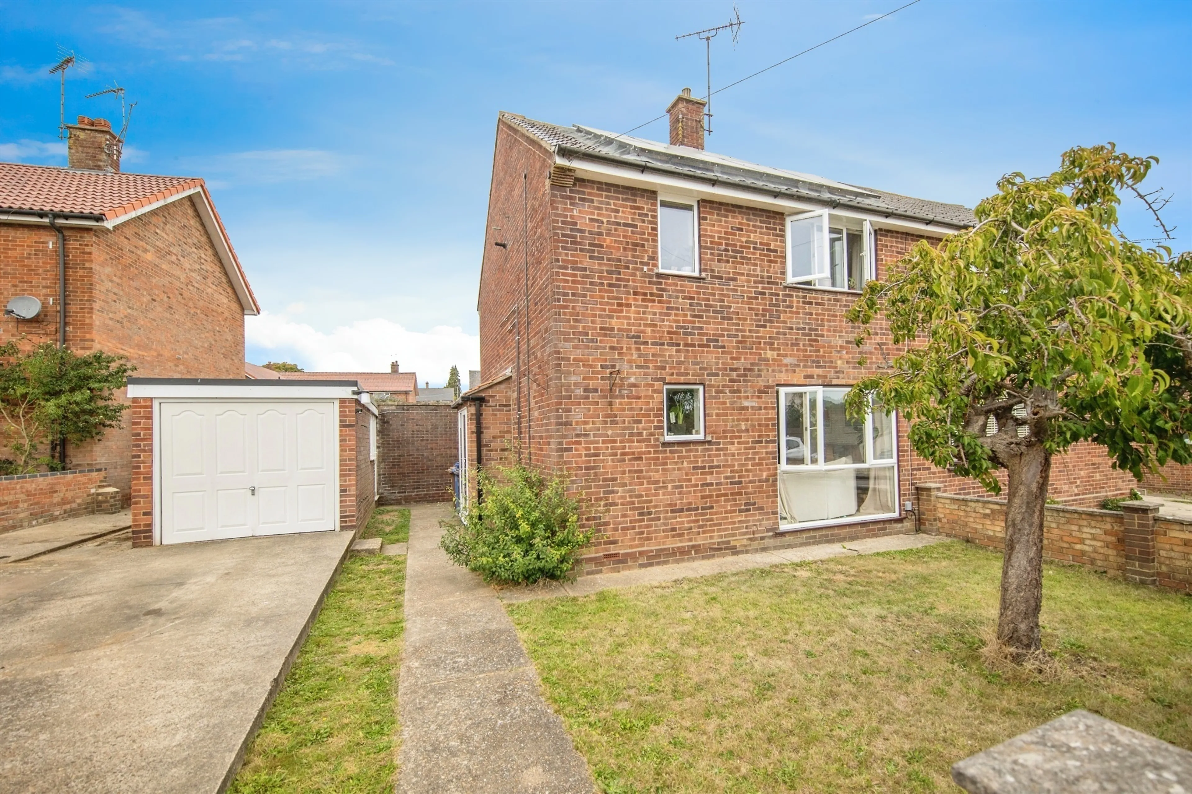 Property photo 0