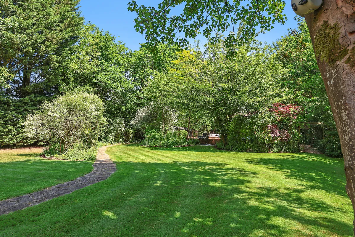Ifield Road, Charlwood, Horley, Surrey, RH6