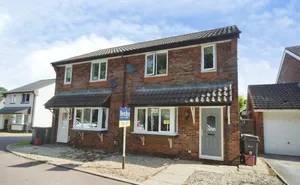 Creely Close, Exeter, Devon, EX2 photo