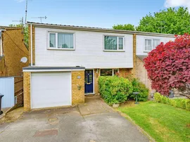 Caernarvon Close, Hemel Hempstead thumb 2