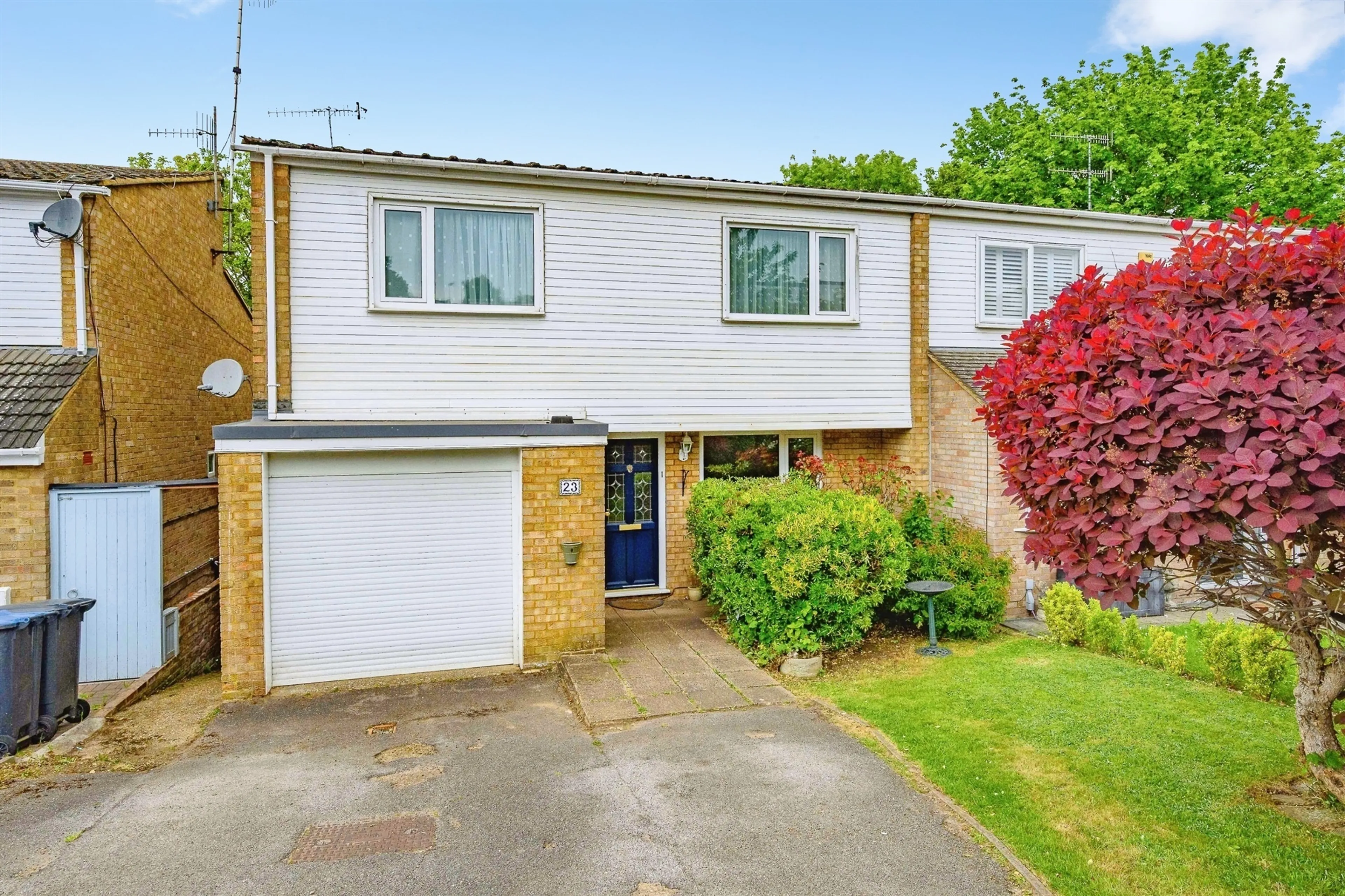 Property at Caernarvon Close, Hemel Hempstead