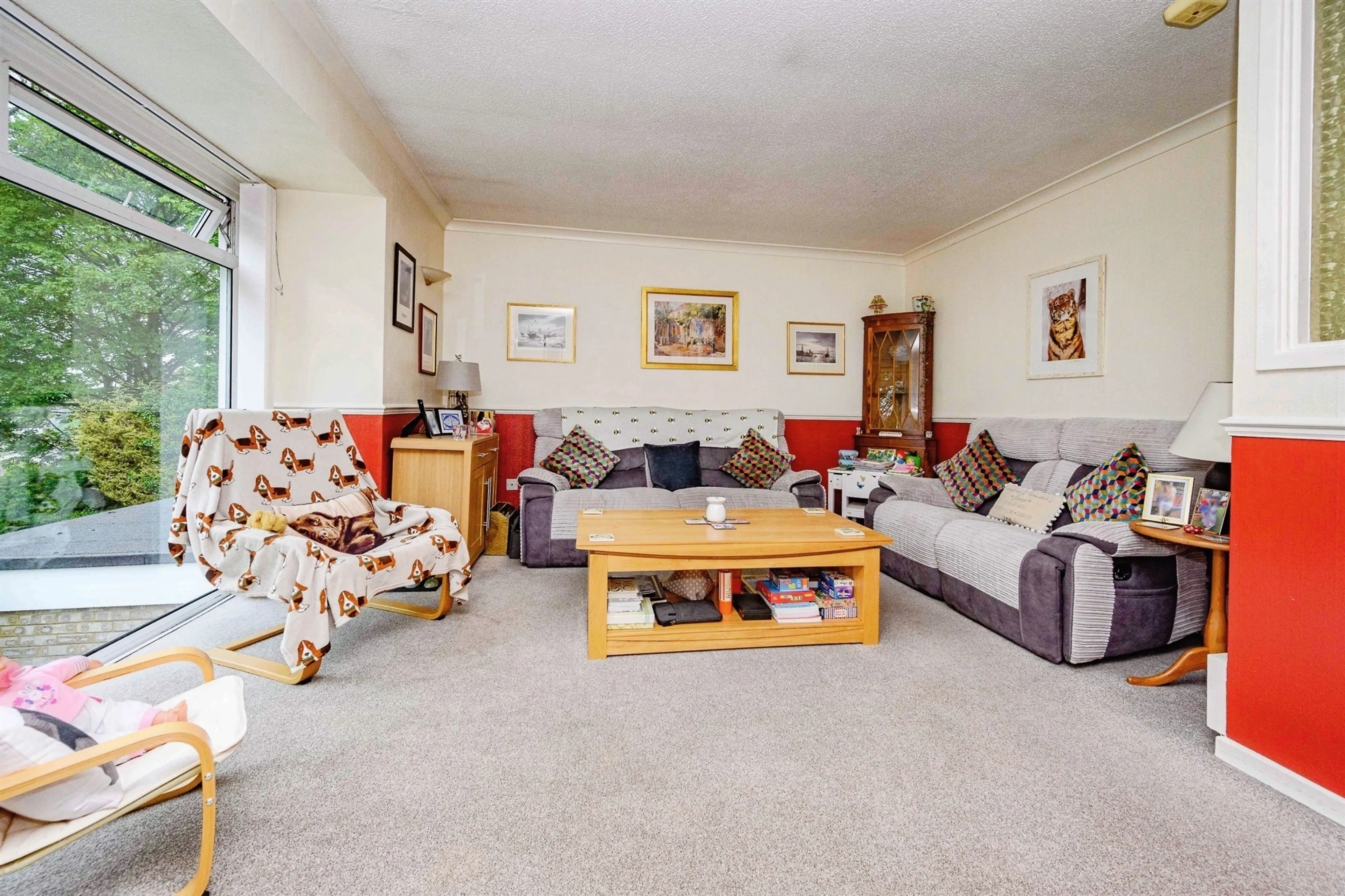 Property at Caernarvon Close, Hemel Hempstead