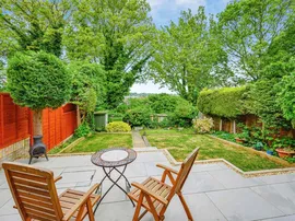 Caernarvon Close, Hemel Hempstead photo