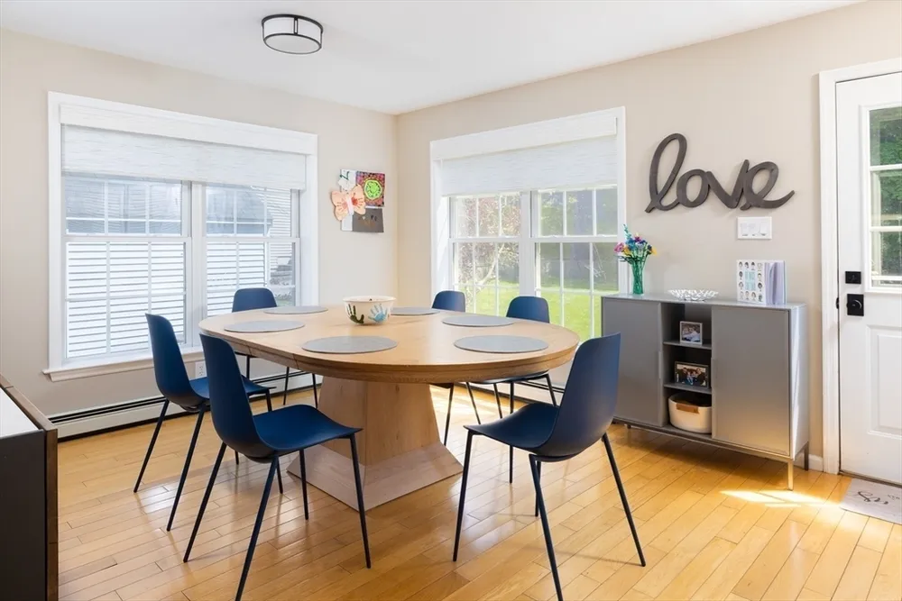 46 Howland St, Needham, MA 02492
