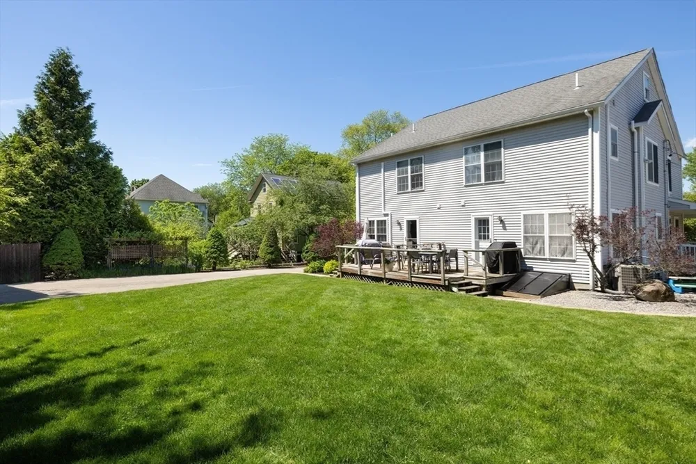46 Howland St, Needham, MA 02492