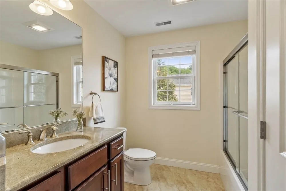 5 Cheshire Ln, Tewksbury, MA 01876