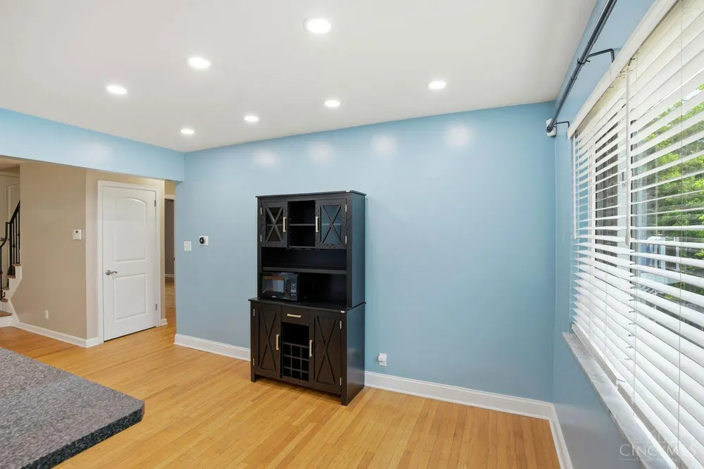 1944 Lehigh Ave, Cincinnati, OH 45230
