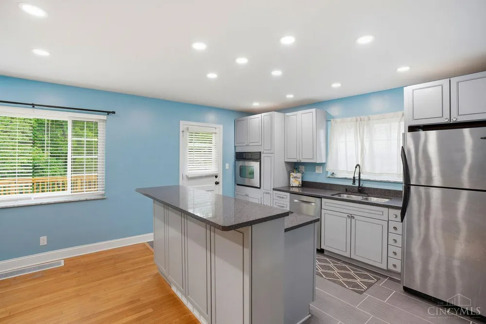 1944 Lehigh Ave, Cincinnati, OH 45230