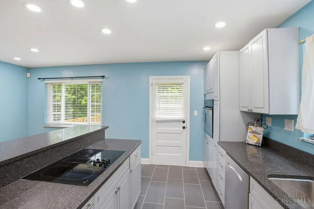 1944 Lehigh Ave, Cincinnati, OH 45230
