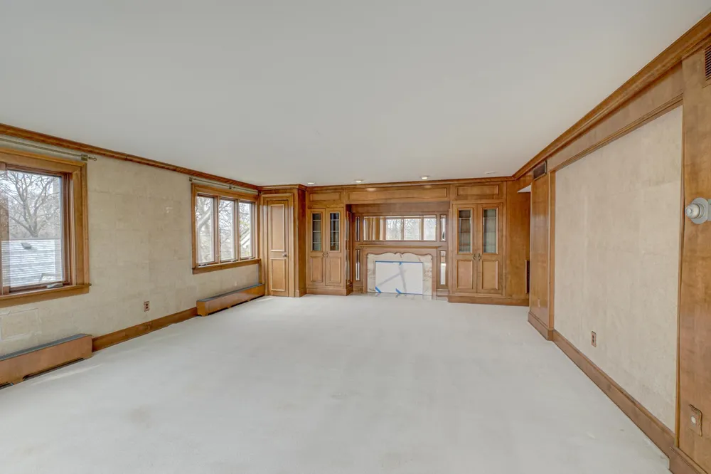 71 Otis Ln, Saint Paul, MN 55104