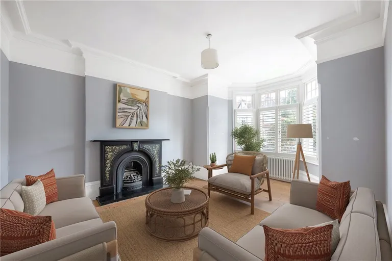 Woodwarde Road, London, SE22