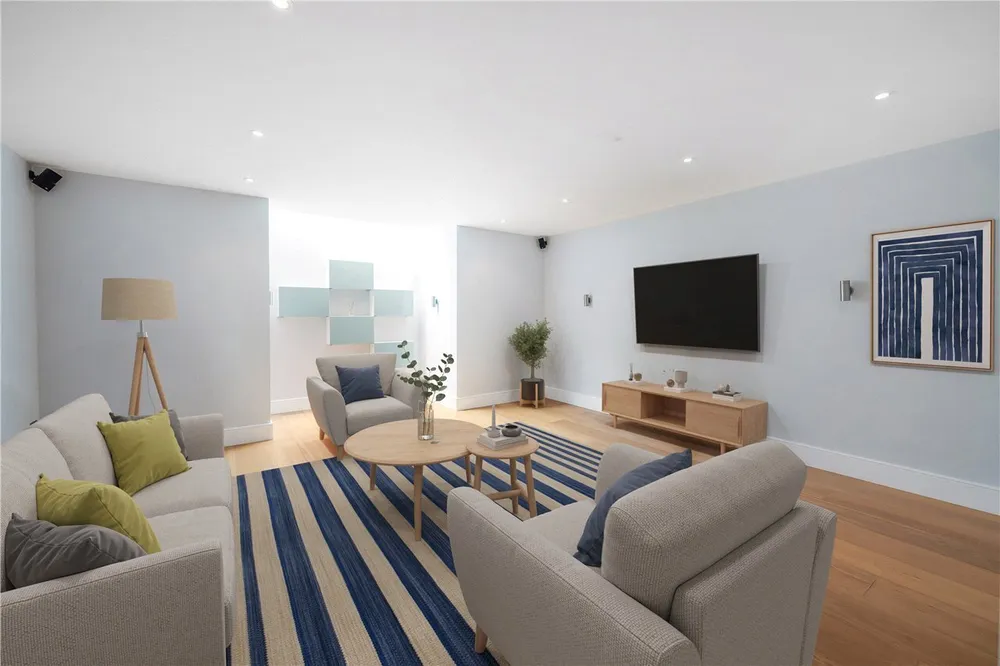 Woodwarde Road, London, SE22