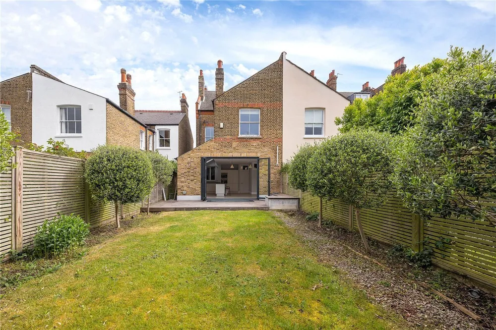 Woodwarde Road, London, SE22