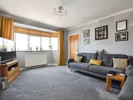 Clavering Gardens, West Horndon, Brentwood thumb 3
