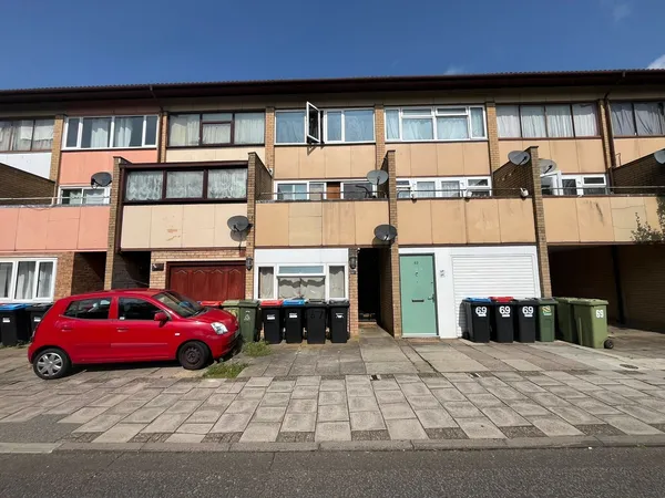 Gurnards Avenue, Fishermead