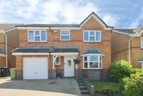Hopkins Close, Thornbury, Bristol, Gl...