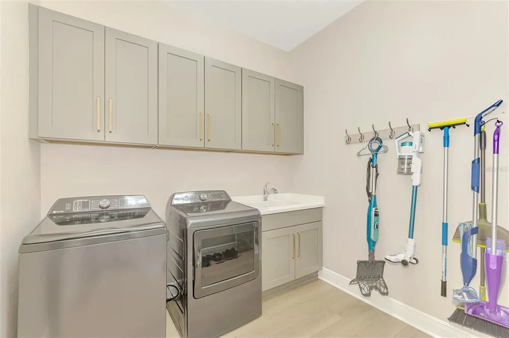 23762 Waverly Circle, Venice, FL 34293