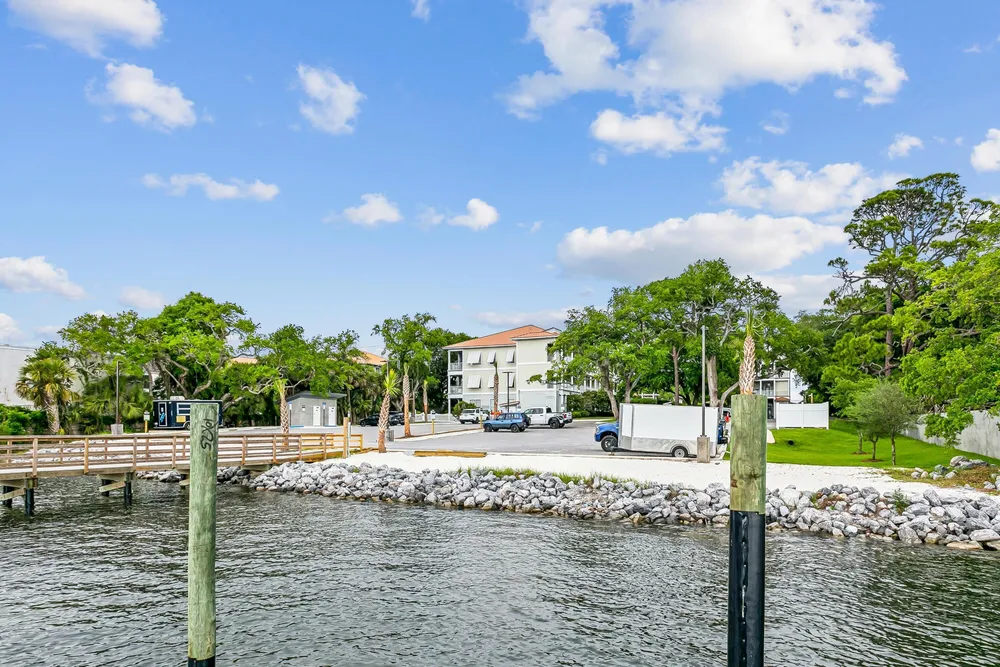 167 Brooks St SE, Fort Walton Beach, FL 32548