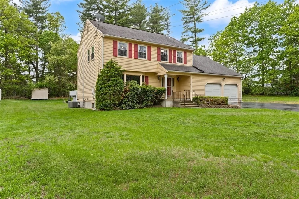 214 McCarthy Way, Tewksbury, MA 01876