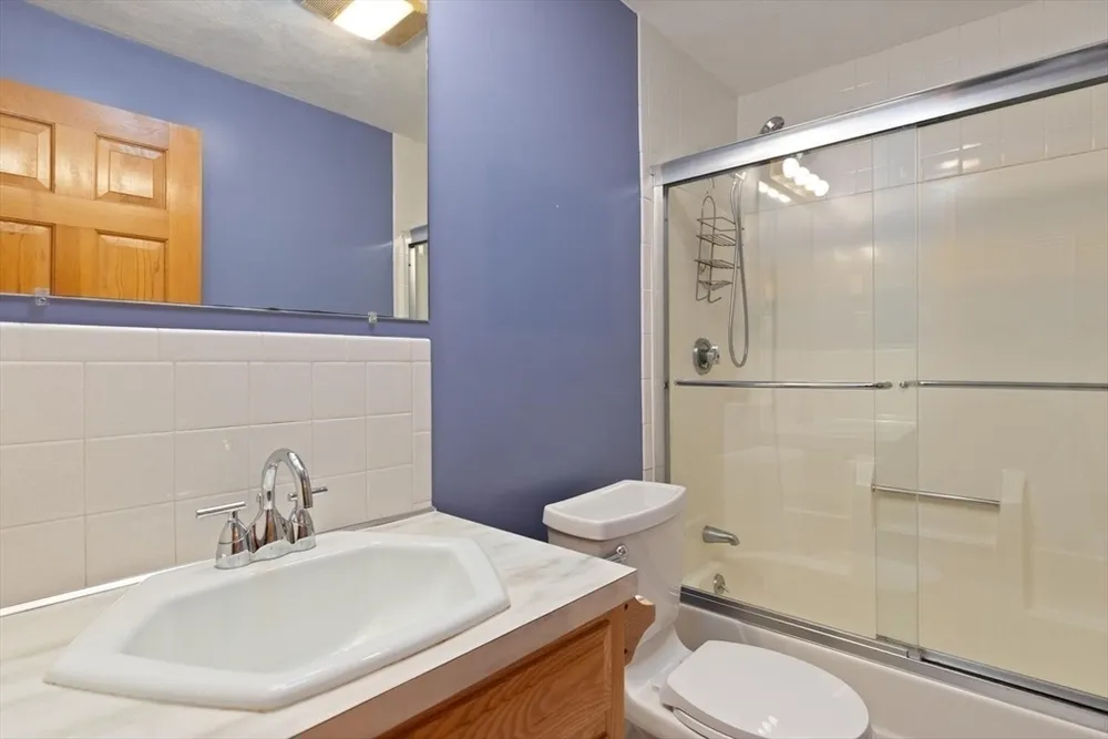 214 McCarthy Way, Tewksbury, MA 01876