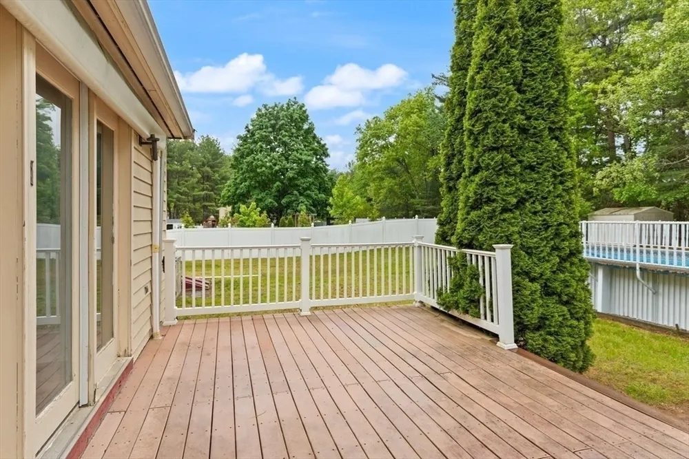 214 McCarthy Way, Tewksbury, MA 01876