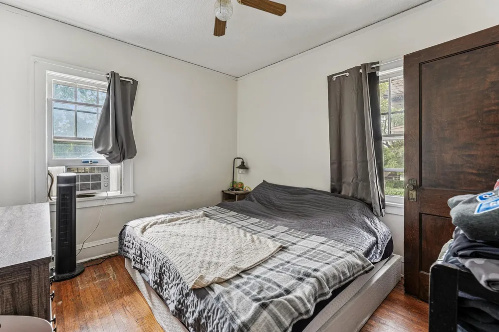 1186 Marshall Ave, Saint Paul, MN 55104