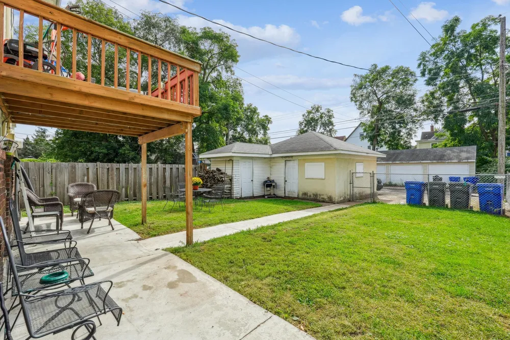 1186 Marshall Ave, Saint Paul, MN 55104