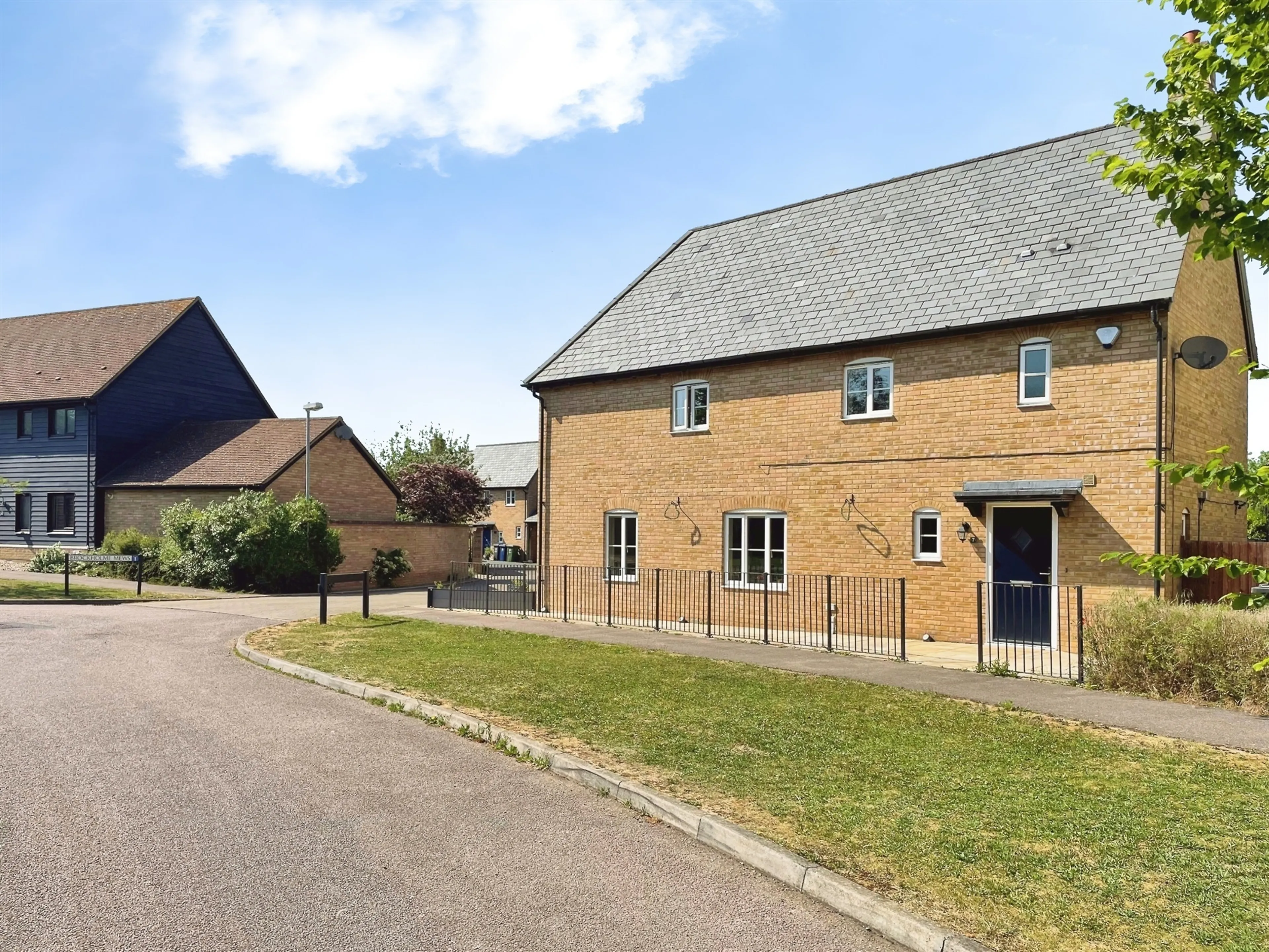 Property photo 0