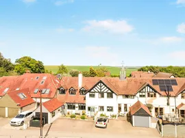 The Mews, Russley Park, Marlborough photo
