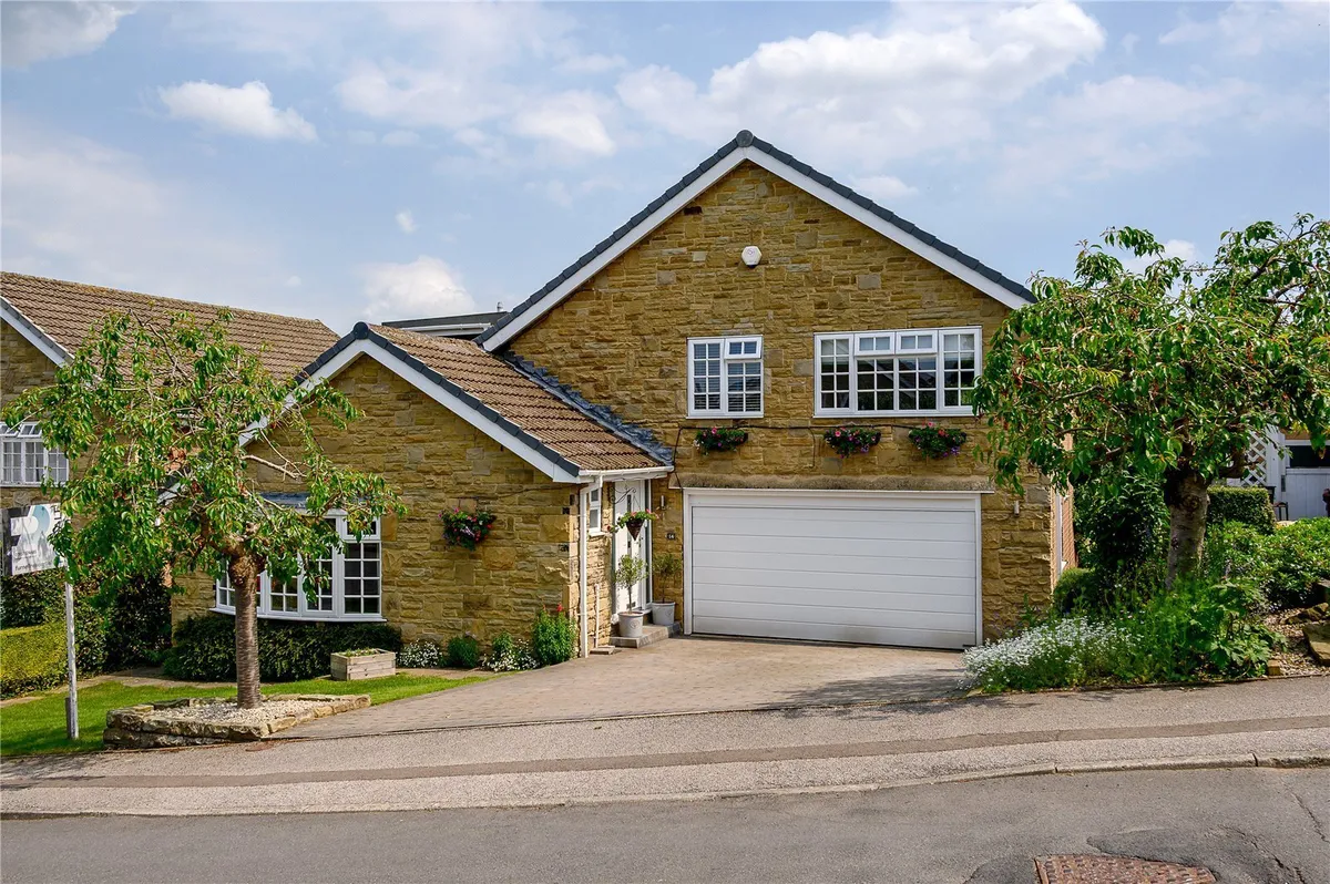 Wharfe Bank, Collingham, LS22