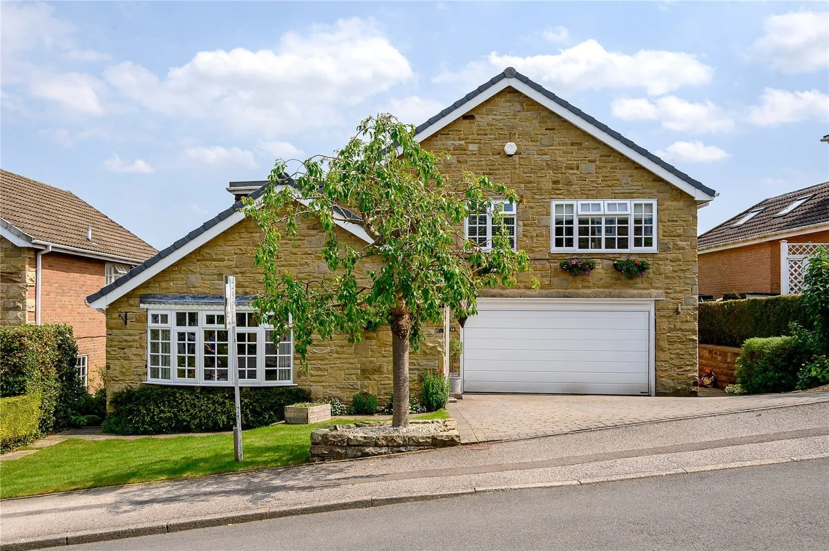 Wharfe Bank, Collingham, LS22