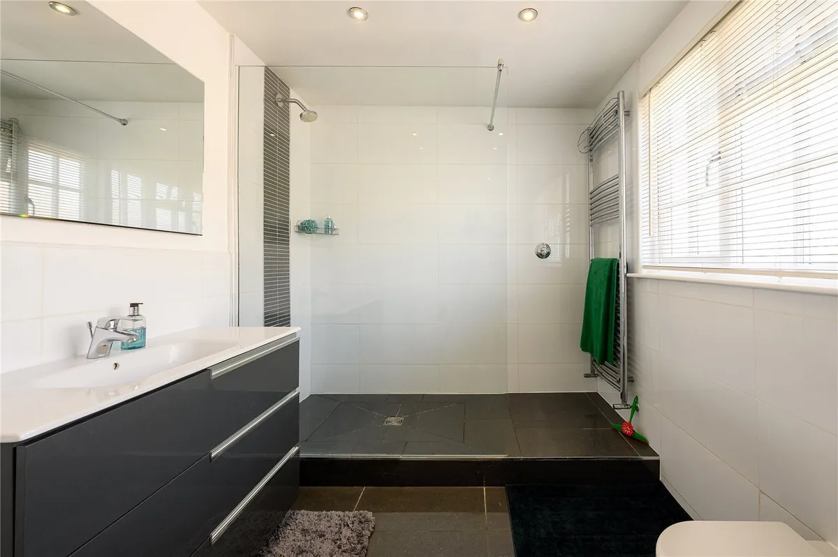 Wharfe Bank, Collingham, LS22