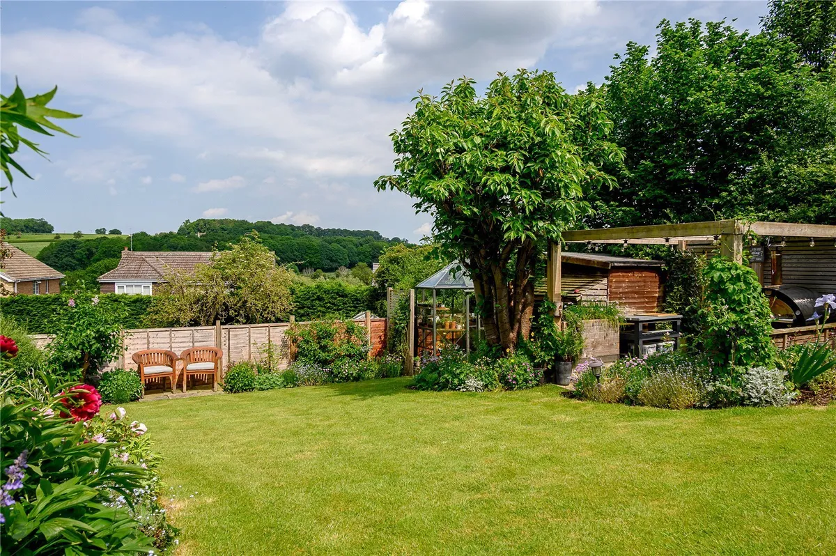 Wharfe Bank, Collingham, LS22