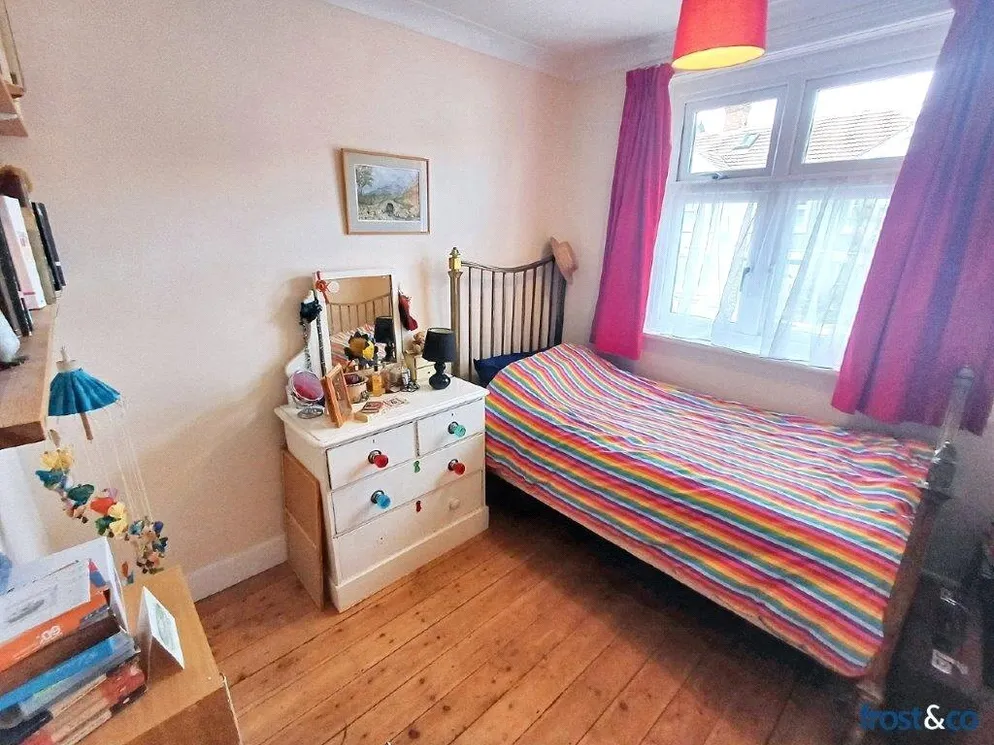 Property carousel item 11