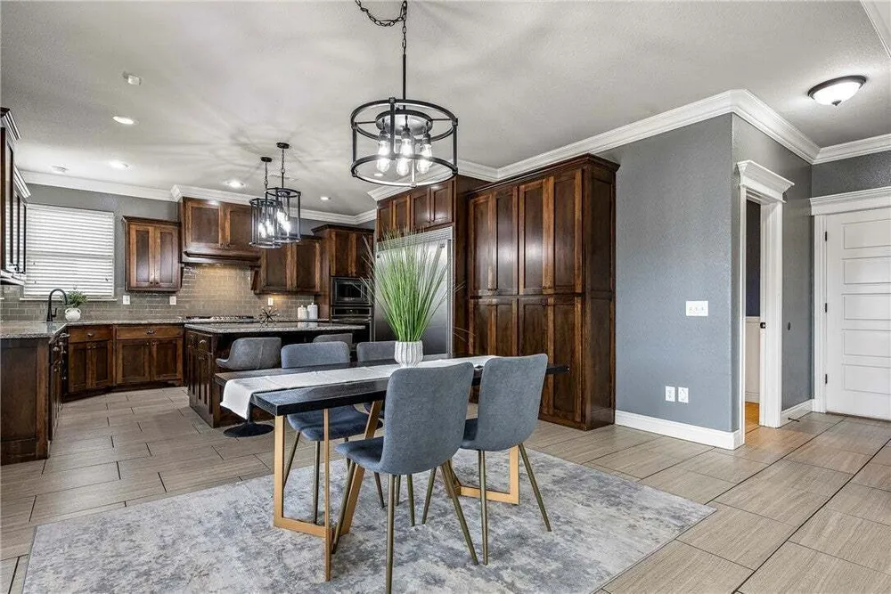 1701 Helen Ln, Bentonville, AR 72713