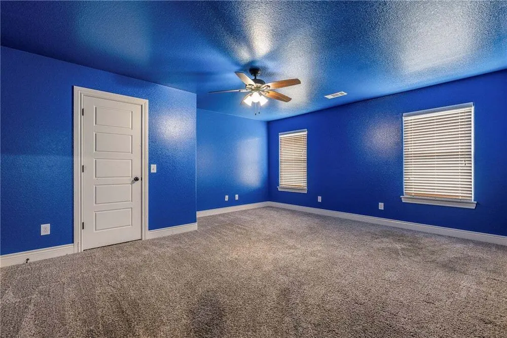 1701 Helen Ln, Bentonville, AR 72713
