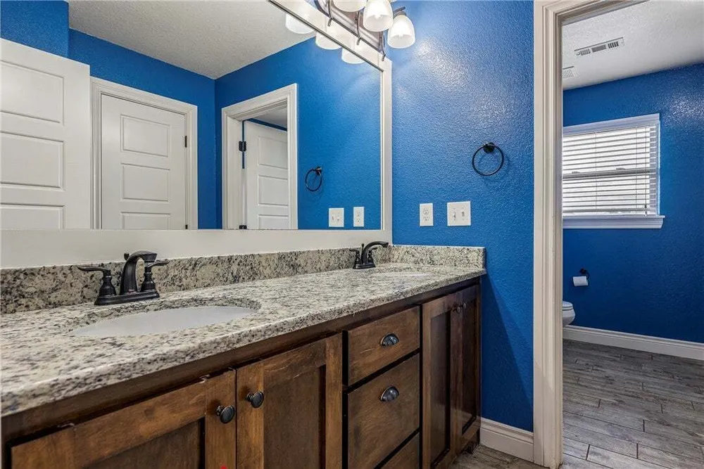 1701 Helen Ln, Bentonville, AR 72713