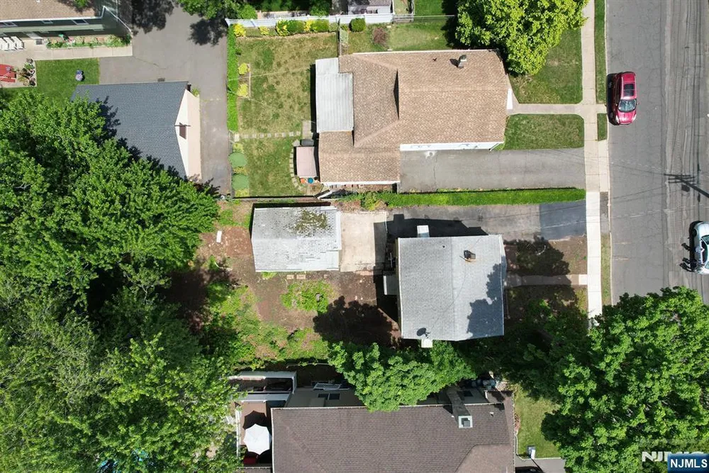 295 Lanza Ave, Saddle Brook, NJ 07663-6138