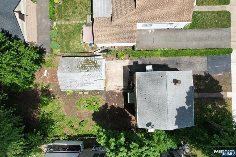 295 Lanza Ave, Saddle Brook, NJ 07663-6138