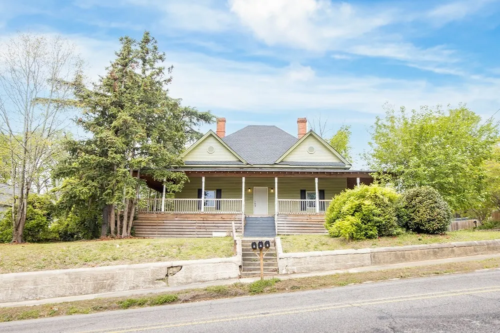 2113 Summerville Rd, Phenix City, AL 36867