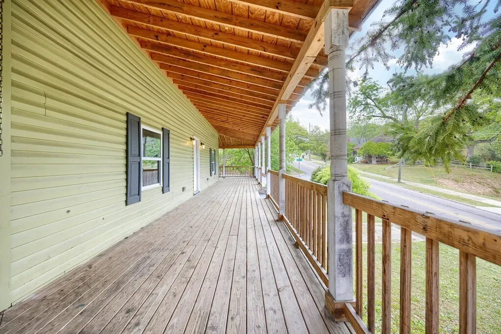 2113 Summerville Rd, Phenix City, AL 36867