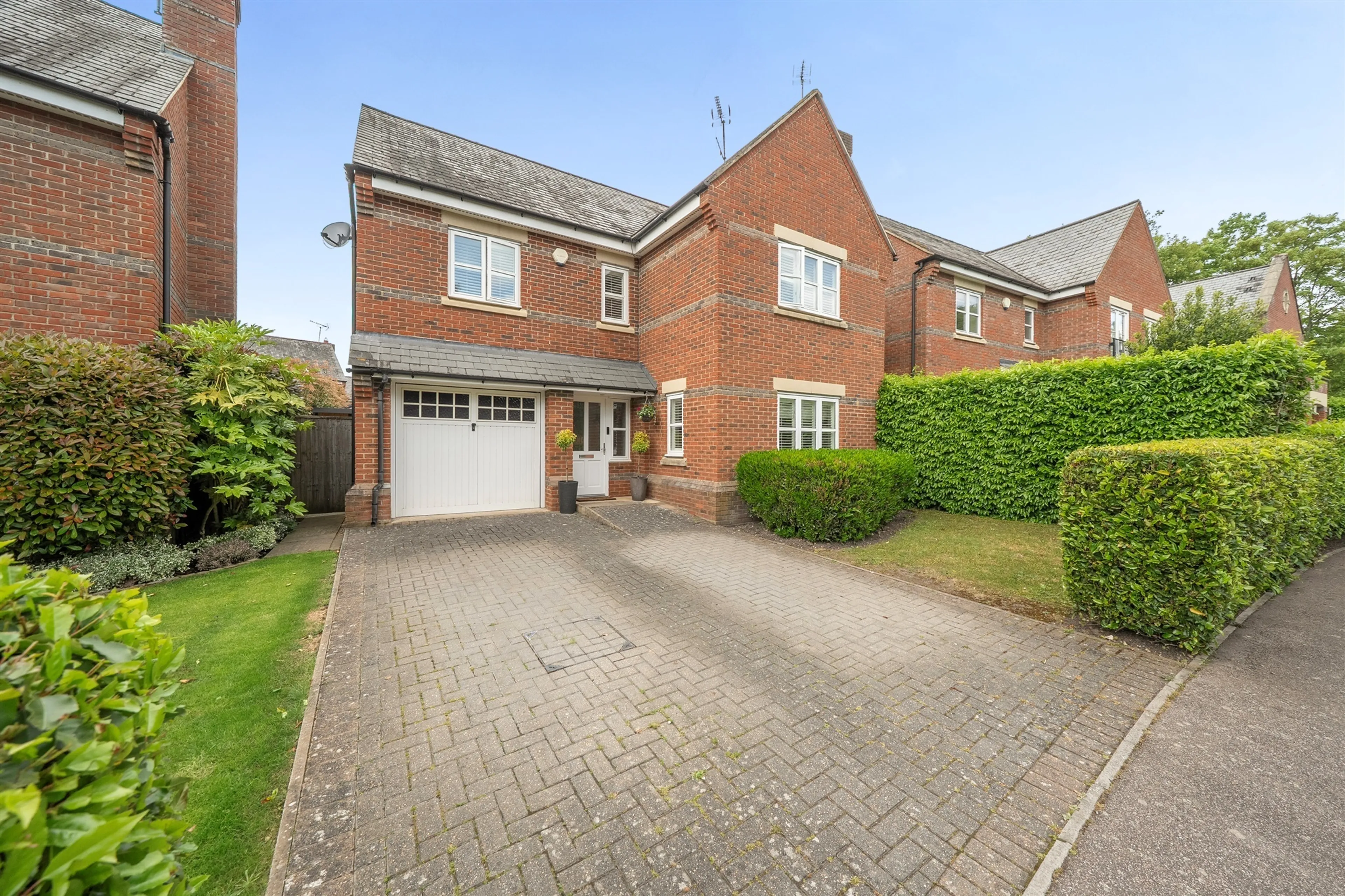 Property at Rosemary Drive, London Colney, St. Albans