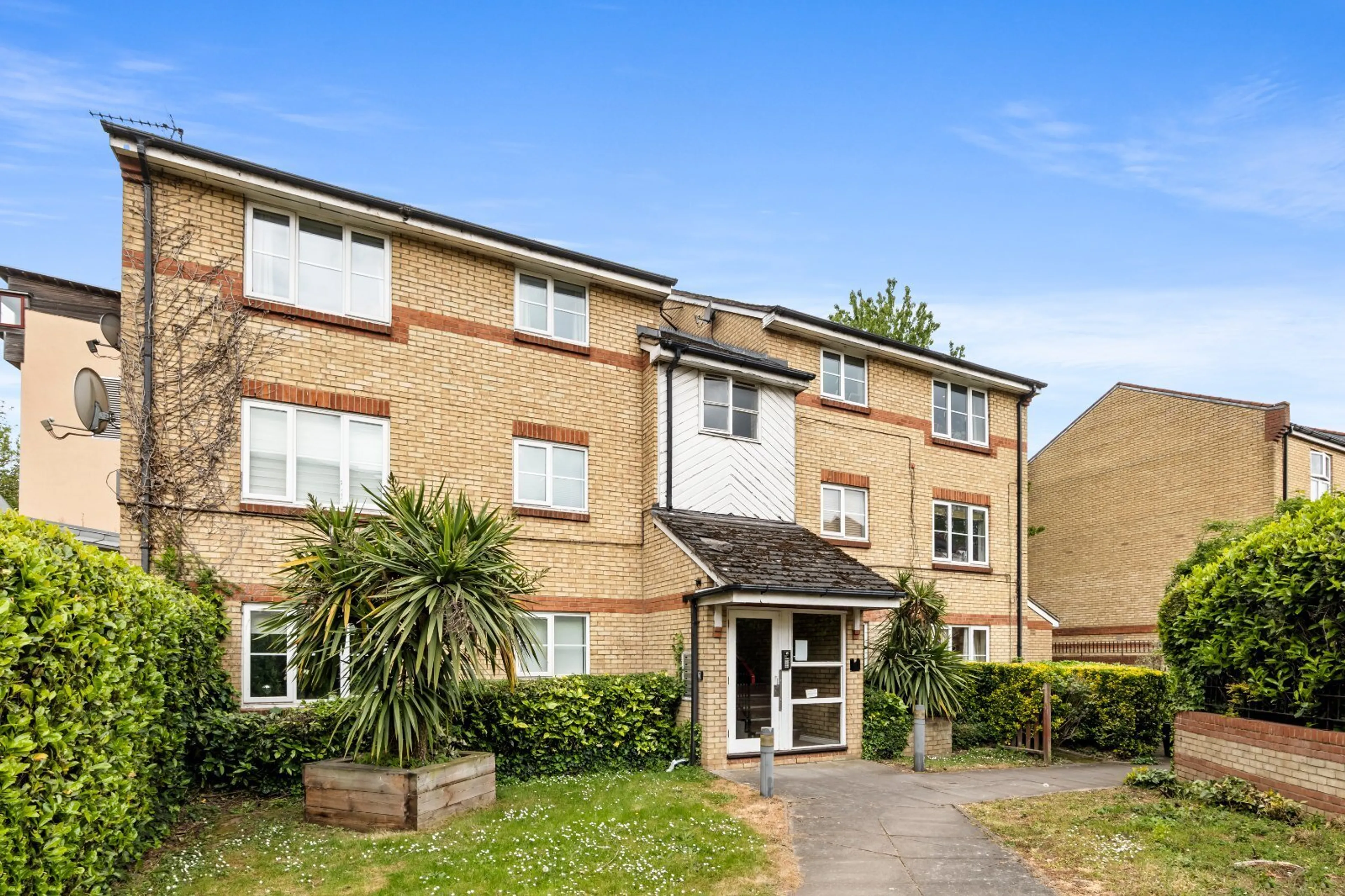Property at Heddington Grove, Islington, London, N7